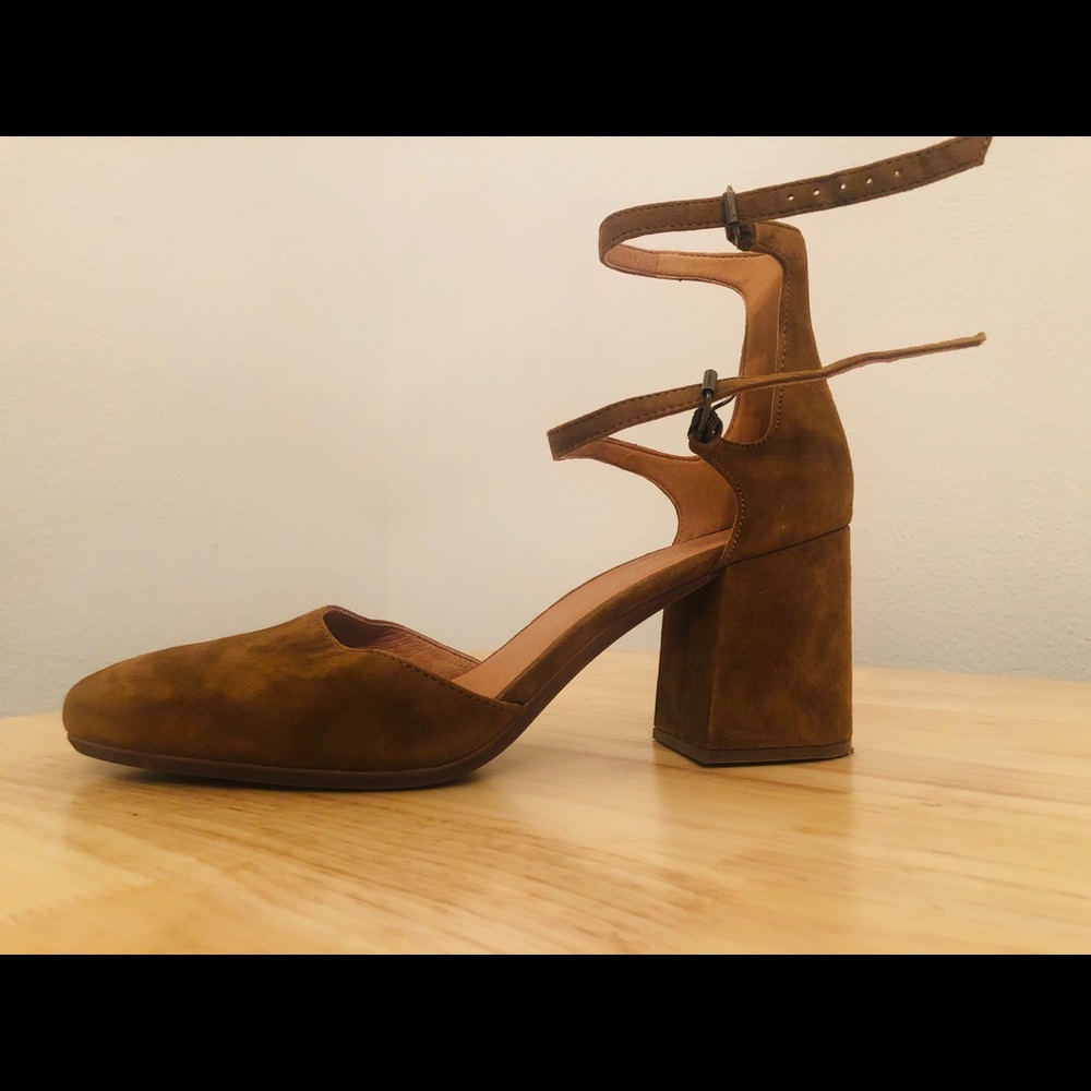 Madewell Suede double strap heal